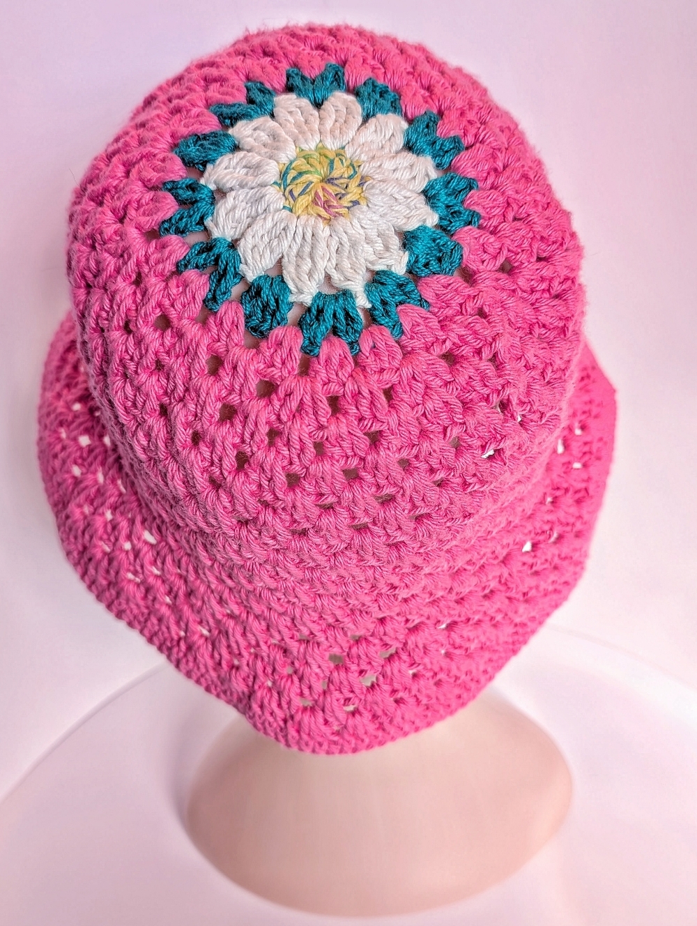 NEW, Crochet "Flower Power" bucket hat, handmade, 100% cotton